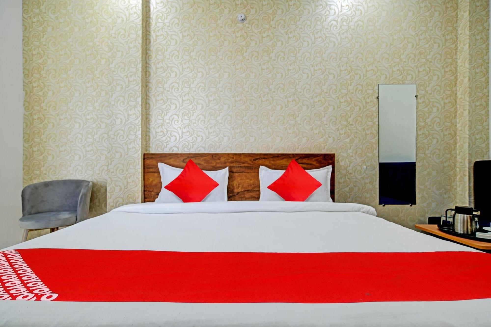 Oyo Flagship Hotel Blue Tick Indore Exterior foto